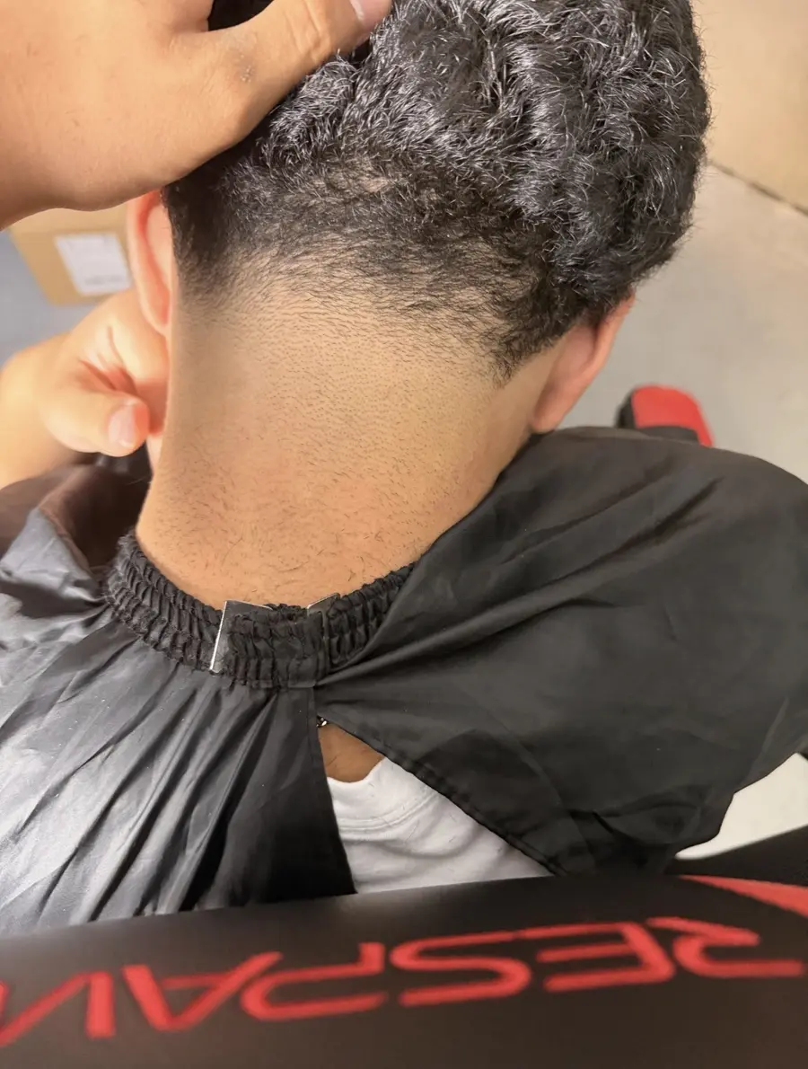 Close view of a finished neckline